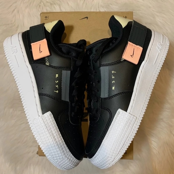 Nike Air Force 1 - Picture 6 of 7